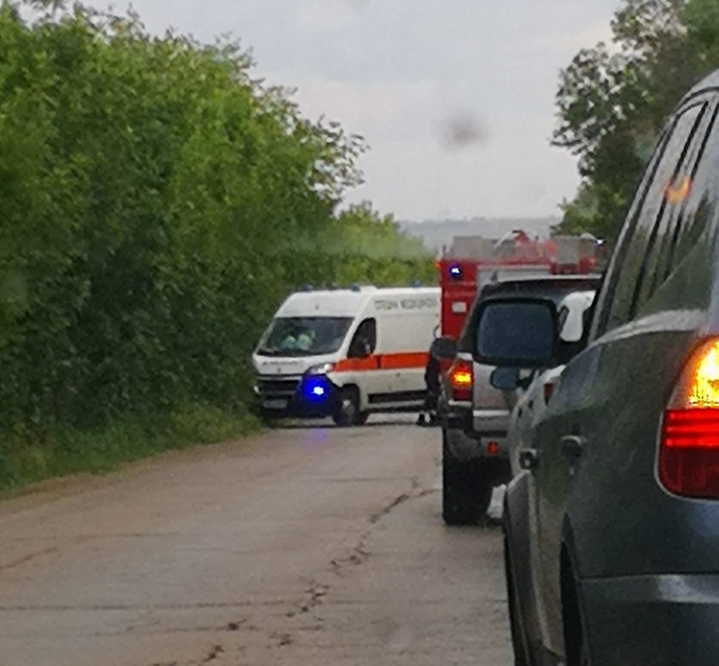 Тежък пътен инцидент е станал на пътя между Козлодуй и