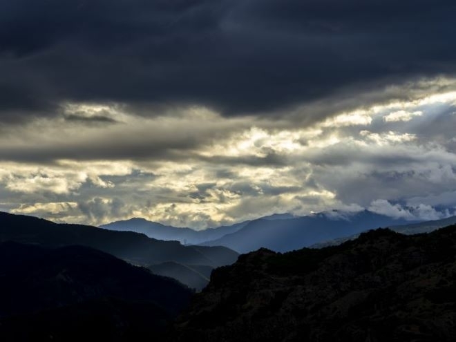 Днес преди обяд облачността над по-голямата част от страната ще бъде значителна, но
