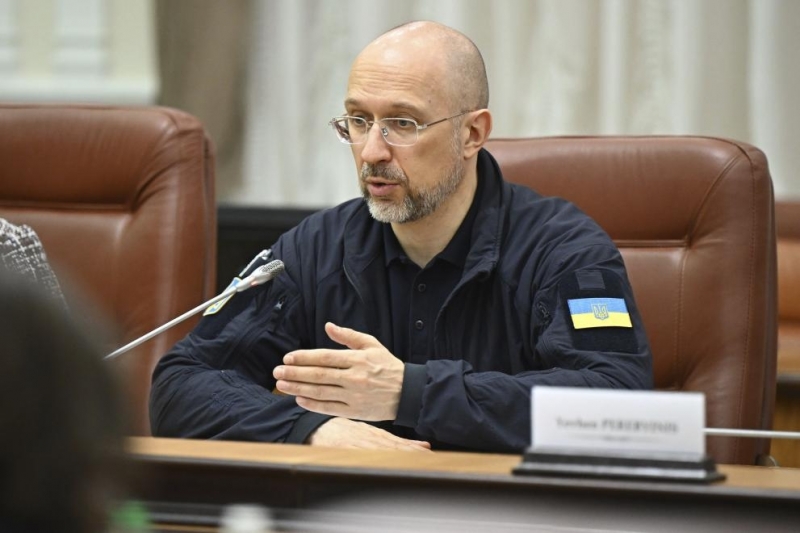 Президентът на Украйна Володимир Зеленски предложи днес досегашния премиер Денис