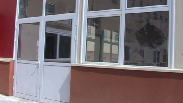 Полицията във Вълчедръм е заловила две деца обрали училището в