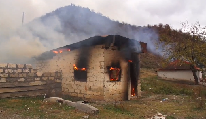 Много жители на Нагорни Карабах опаковаха и изнесоха покъщнината си