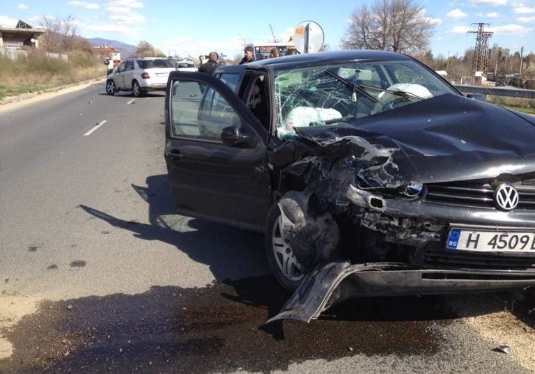 Катастрофа с един загинал е станала снощи към 22 40 часа