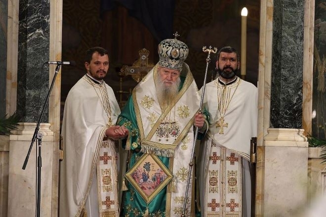 В патриаршеската катедрала “Св. Александър Невски в София бе отслужена