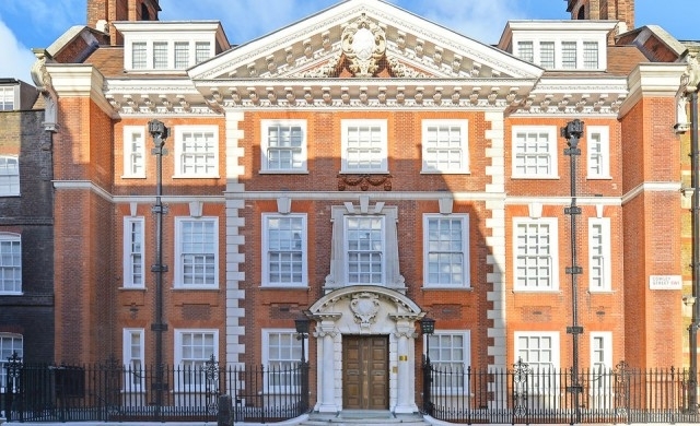 Милиардер се е съгласил да плати 1 млн паунда 1