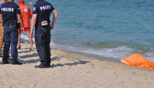 Мъж се удави на неохраняем плаж в Бургас съобщиха от полицията На 11