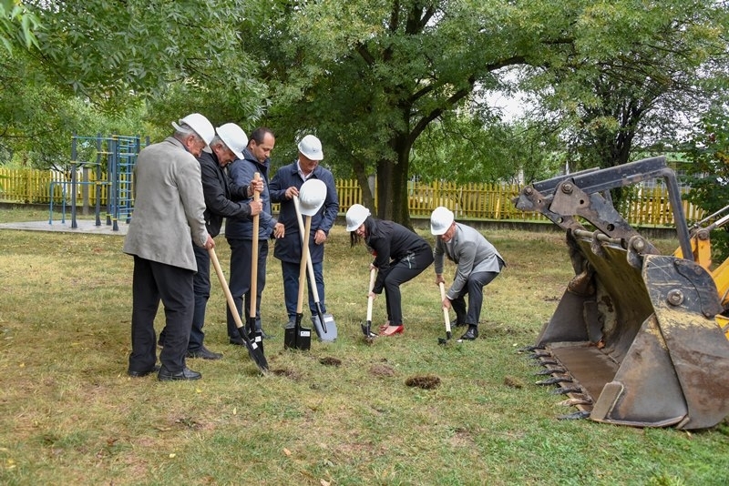 Днес в Бяла Слатина се състоя официална церемония Първа копка