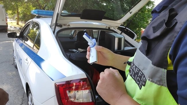 Спипаха надрусан мъж зад волана на врачанска кола във Видинско