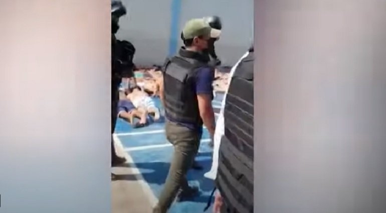 Нaй мaлкo 116 души ca били убити и 80 рaнeни пo