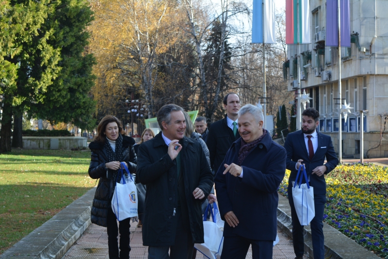 Посланикът на Кралство Испания в Република България Алехандро Поланко Мата