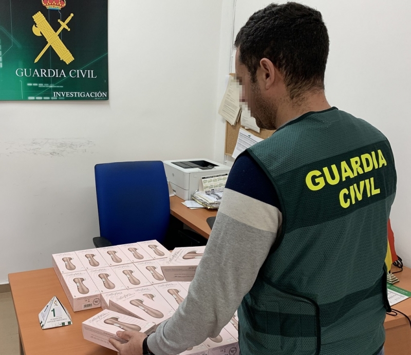 Властите в испанския град Аликанте са задържали 40 годишна жена заподозряна