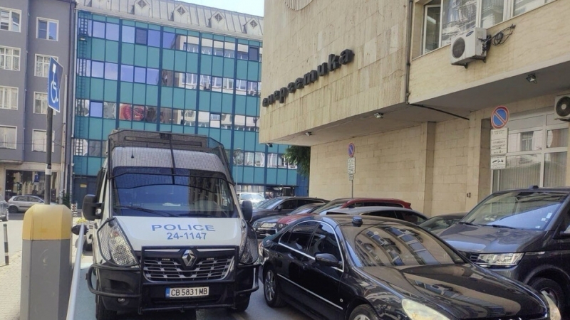 Антикорупционната комисия с акция в Министерството на енергетиката