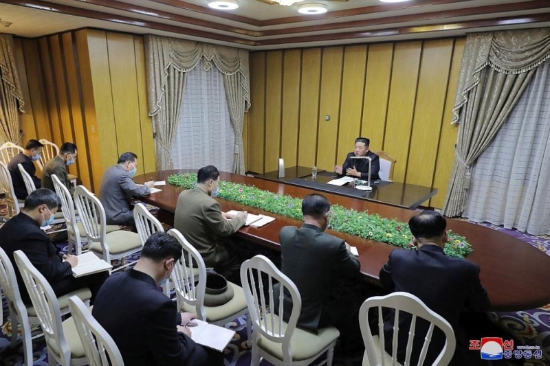 През последното денонощие севернокорейските власти са регистрирали 116 000 души