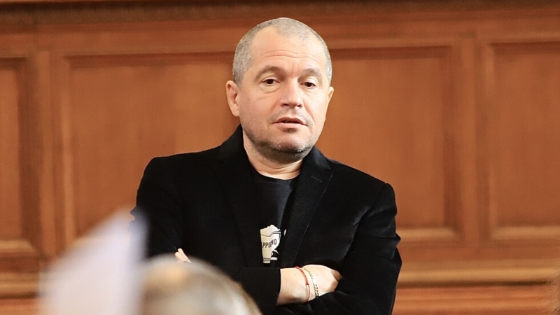 Тошко Йорданов: Депутатите не са проститутки, но към тях така подхожда Петков
