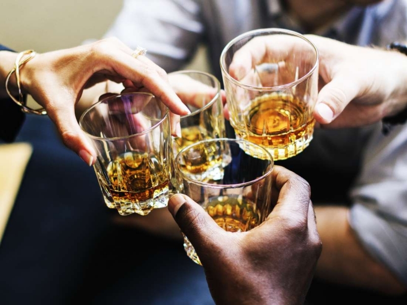 Светът употребява значително повече алкохол, отколкото преди 30 години, което