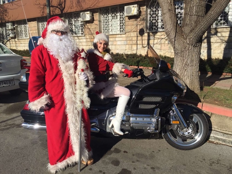 В слънчевото утро на 25 декември берковчани и гости на