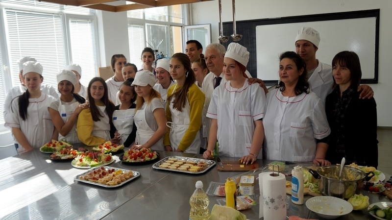 В ПГ Алеко Константинов в Мездра се проведе лекция на