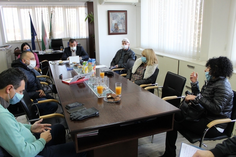 Общинският щаб за борба с коронавируса в Бяла Слатина взе