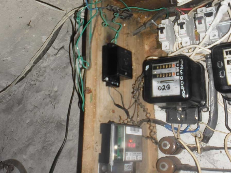 Непълнолетен криминално проявен е бил задържан за кражба на електроинсталация