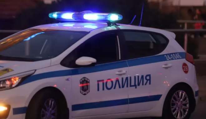 Бандит нападна униформен в Монтана и опита да вземе оръжието