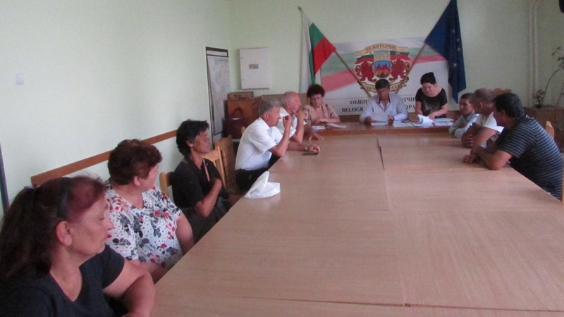 Общо 11 души без препитание получиха трудовите си договори от