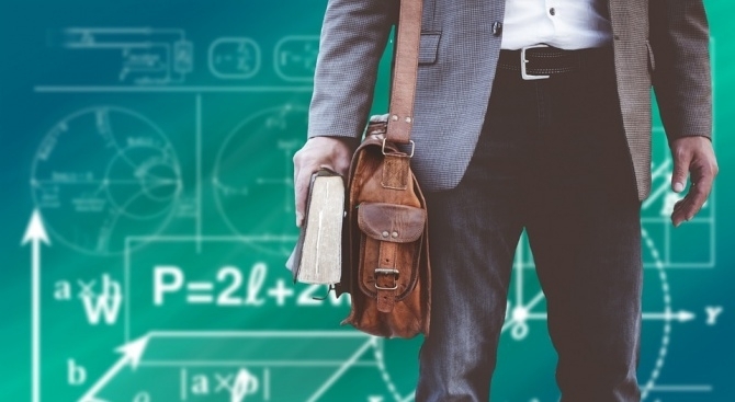 Пропуснатият по време на грипна ваканция материал ще бъде преструктуриран