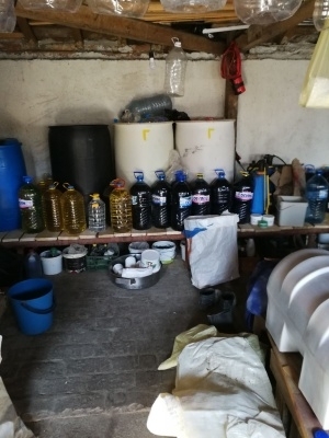 1 010 литра нелегален етилов алкохол в туби и бидони