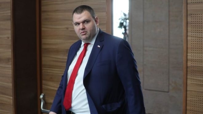 Политическият ключ е у Пеевски – ДПС от балансьор до решаващ фактор
