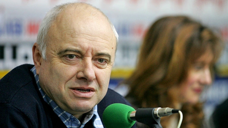 Васил Тончев: Кирил Петков и Лена Бориславова трябва да напуснат ПП