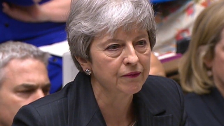 Миналата вечер британските министри са се разбунтували срещу министър председателката Тереза