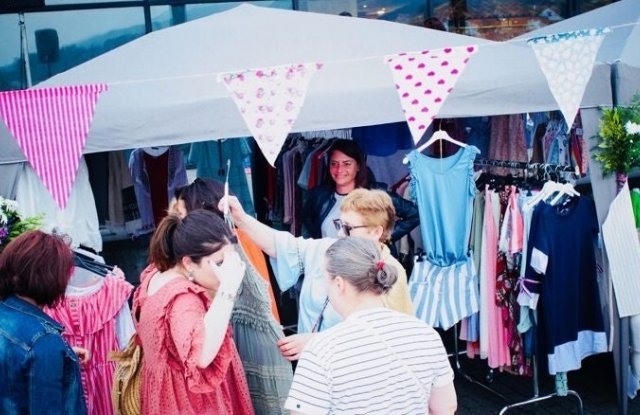 По време на активния летен сезон по морето и в