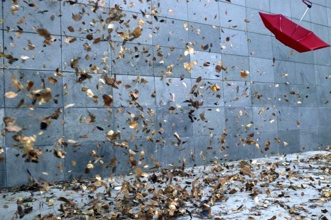 Днес северозападният вятър ще отслабне но ще остане ветровито Ще