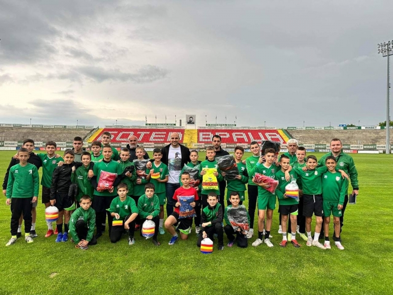 Кандидатът за народен представител от ГЕРБ СДС Мартин Харизанов проведе среща