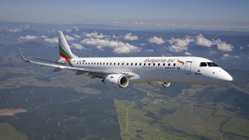 Извънредно кацна самолет на "България Ер" заради здравословни проблеми на