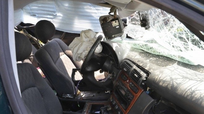 Шофьор е с опасност за живота след като се заби