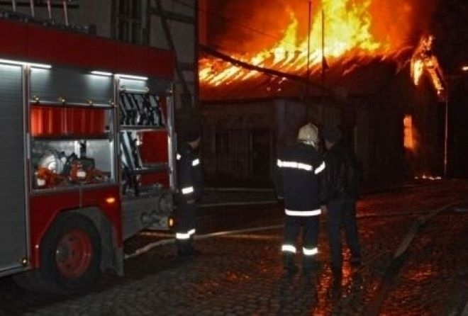 Пожар избухна в къщата на възрастна врачанка в монтанско село