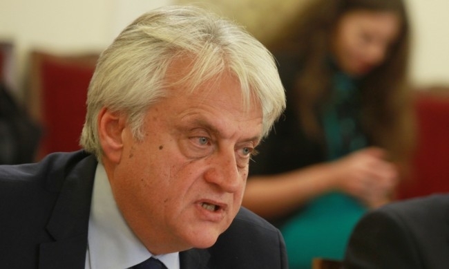 Ръководни кадри в системата за сигурност са излезли в неплатен