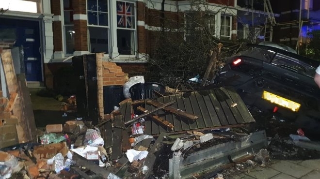 Звездата на английския Уест Хям Михаил Антонио е разбил скъпия