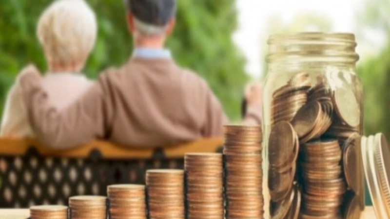 Над 110 000 българи взимат пенсия около и над хилядарка