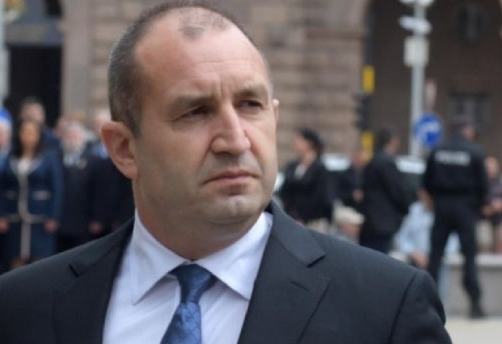 Случаят с апартаментите на управляващите далеч надхвърля обхвата на една