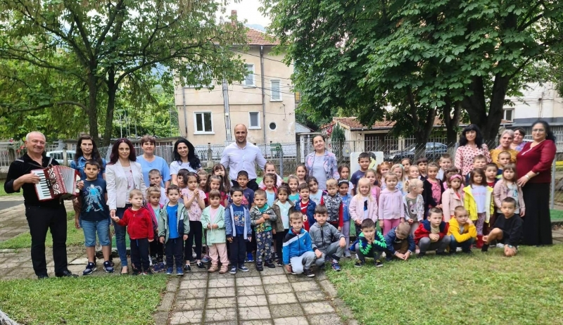 Днес Мартин Харизанов Председател на Общественият съвет на детска