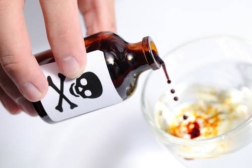 Британски лекар от български произход е отровил приятелката и родителите