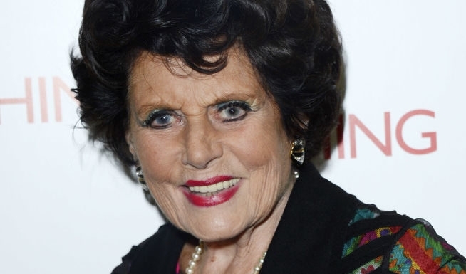 Актрисата Юнис Гейсън изиграла ролята на първото момиче на Джеймс