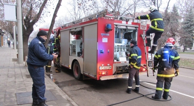 Пожар в хранителен магазин във Видин се е разминал без