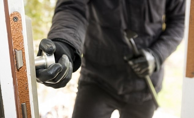 220 хил пълнолетни българи декларират че са ставали жертва на