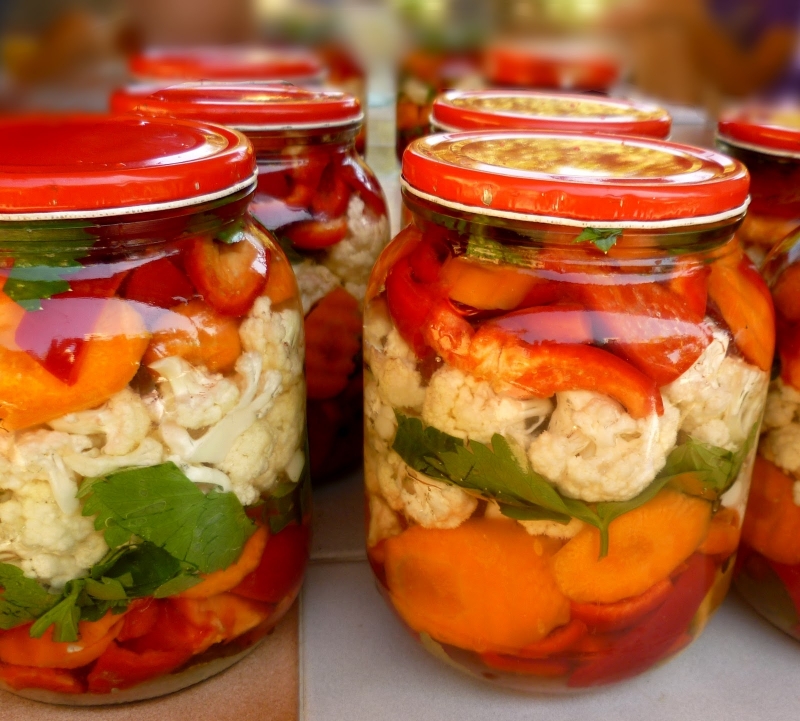 Традиционната българска трапеза през зимата не може без туршията Киселото