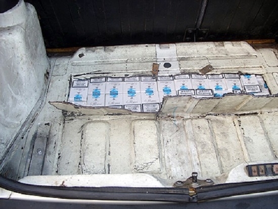 Полицията е открила контрабандни цигари в колата на италианец в