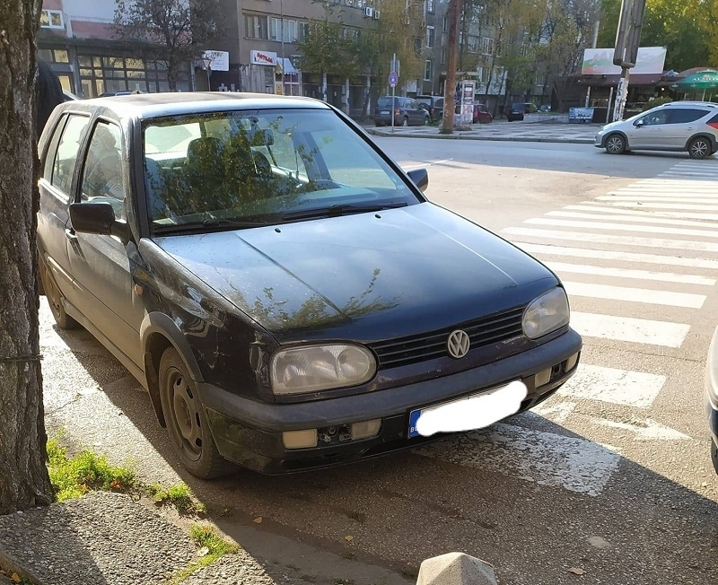 Видинчани са станали свидетели на поредното безумно паркиране посред бял