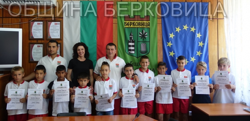 Берковица се сбогува с 9 годишното дете което загина при инцидент