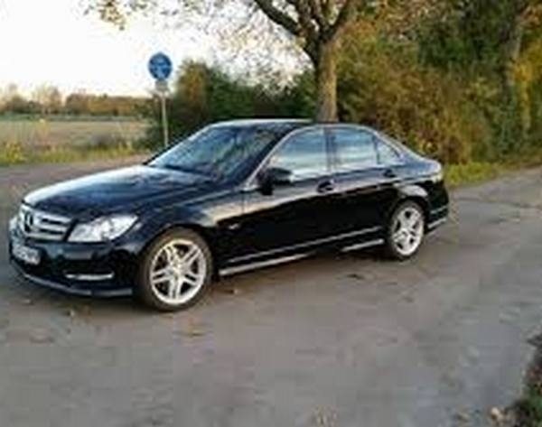 Задигнаха аварирал „Мерцедес” на мъж от Плевенско, оставен край Бяла Слатина