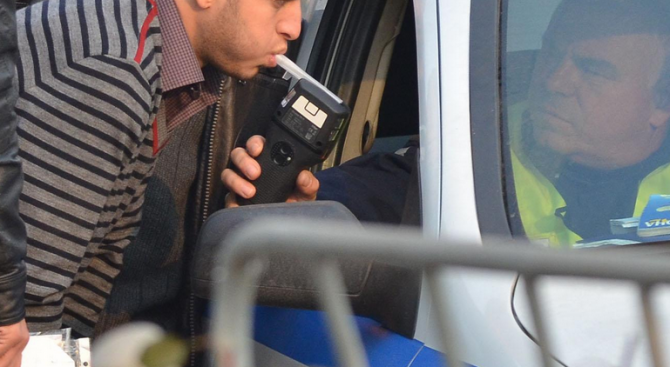 Вчера в Исперих служители на полицията спрели за проверка лек